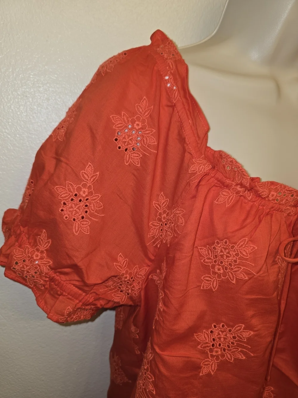 EUC J. Crew Ladies Eyelet Tie-Front Short Sleeve Peasant Blouse